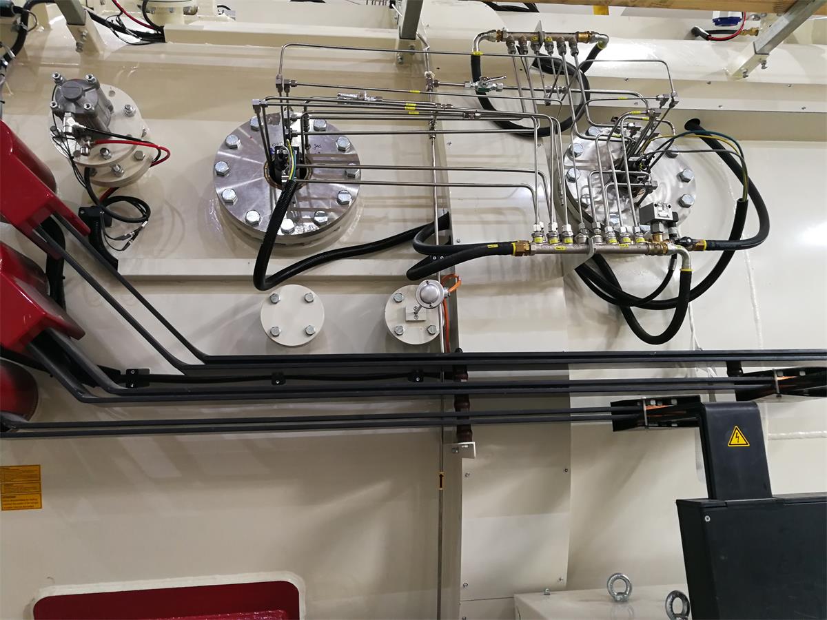 頂部安裝的真空爐2臺紅外熱像儀PYROVIEW 320N